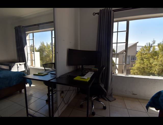 2 BEDROOM APARTMENT FOR SALE IN NORTHGATE